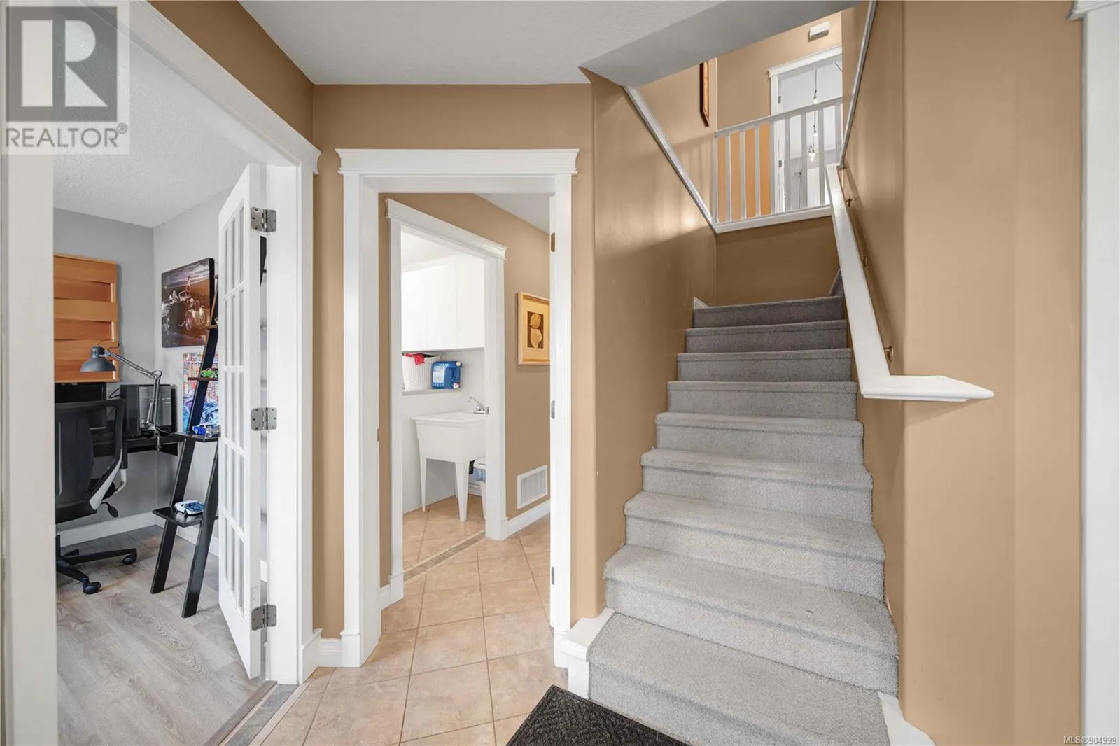 492 Poets Trail Dr