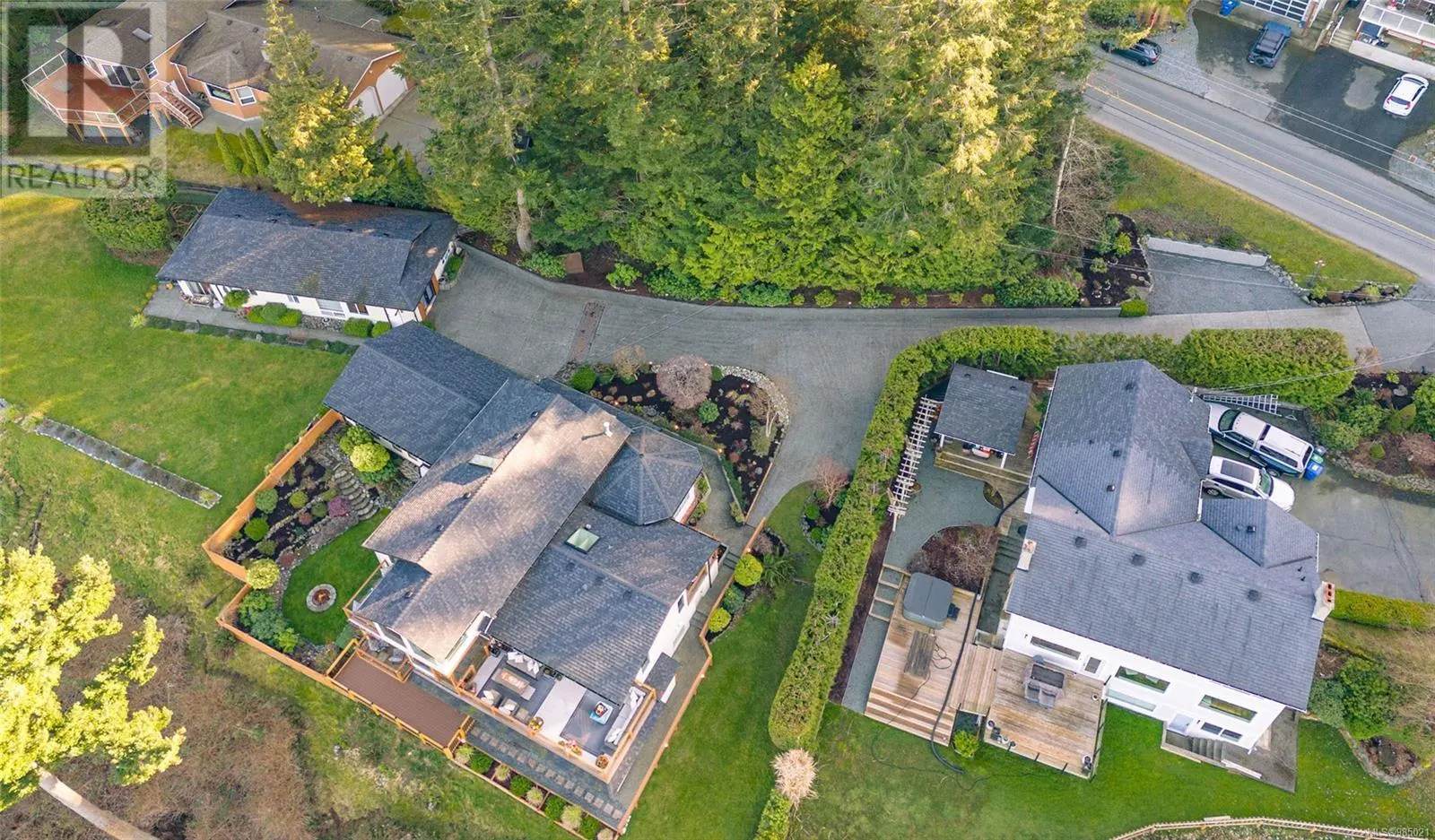 5060 Lost Lake Rd