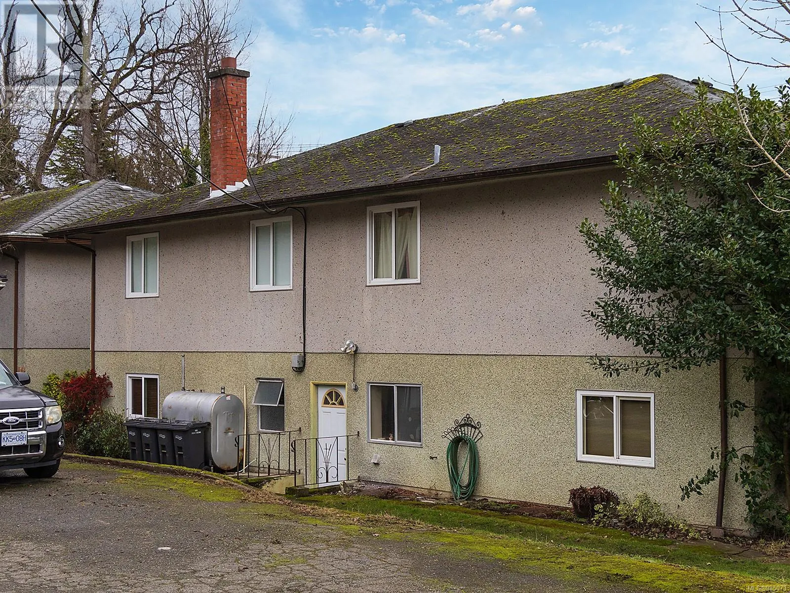1140- 1148 Esquimalt Rd