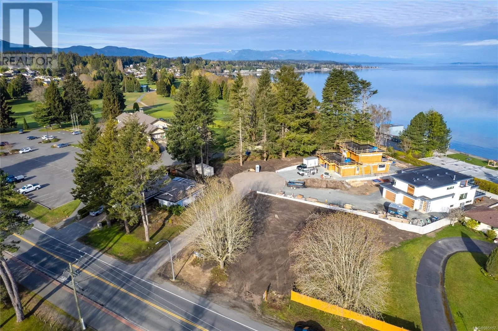 Lot 2 Memorial Ave