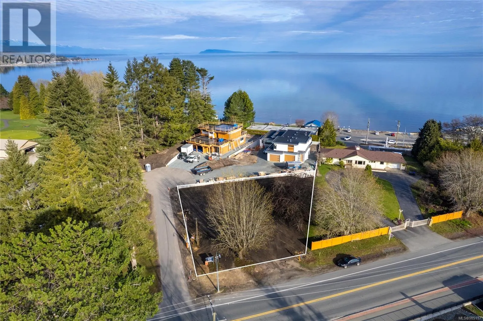 Lot 2 Memorial Ave
