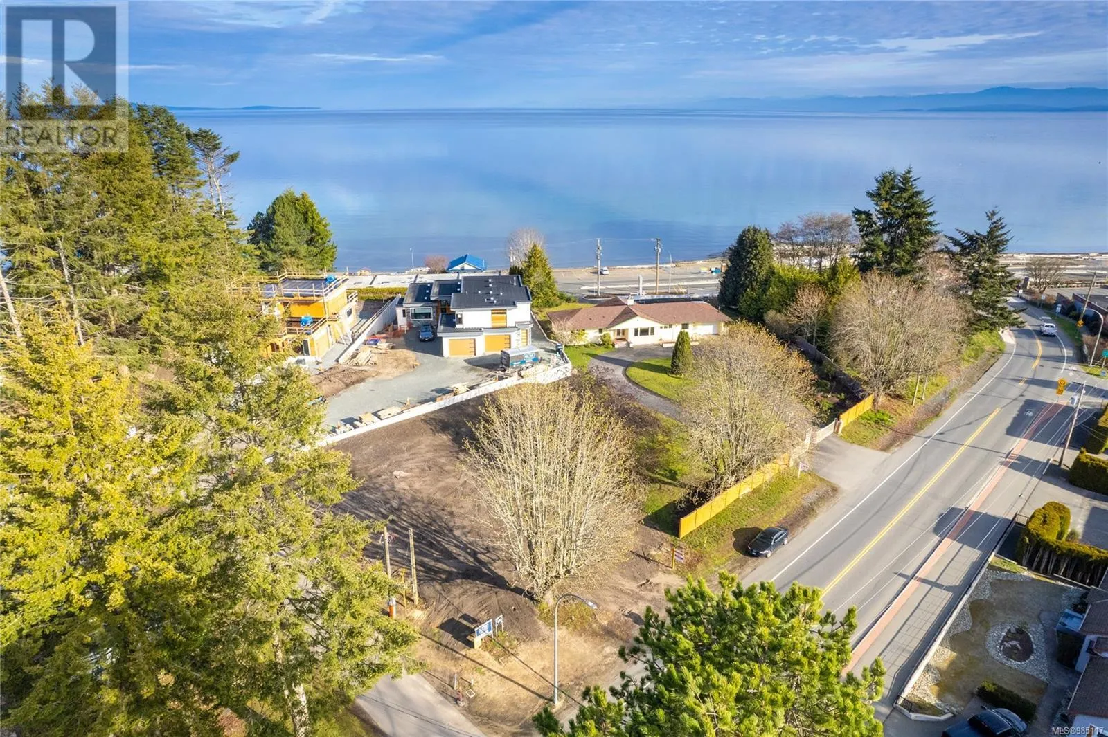 Lot 2 Memorial Ave