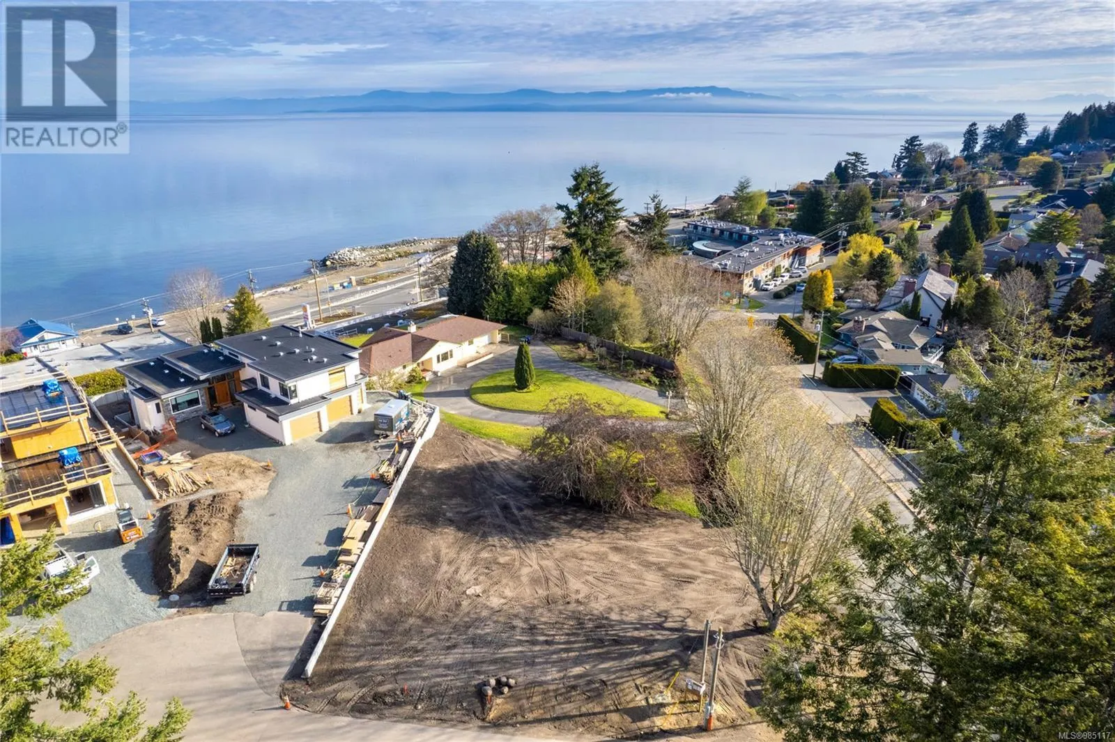 Lot 2 Memorial Ave