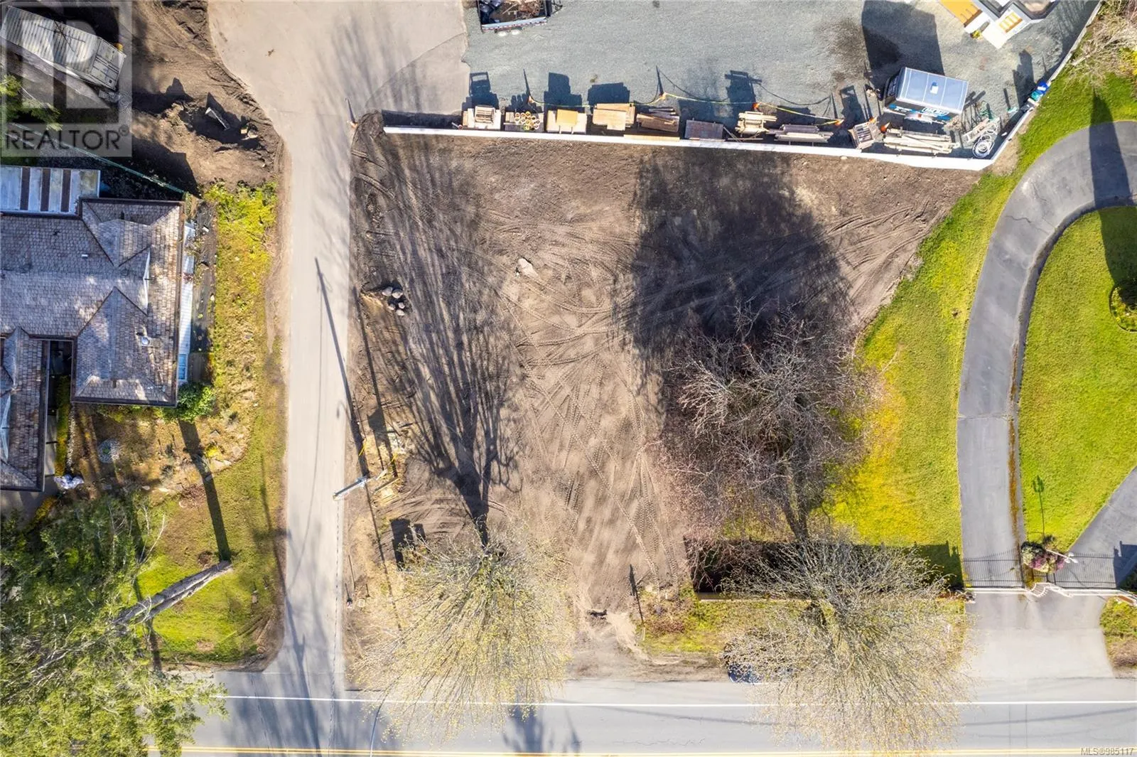 Lot 2 Memorial Ave