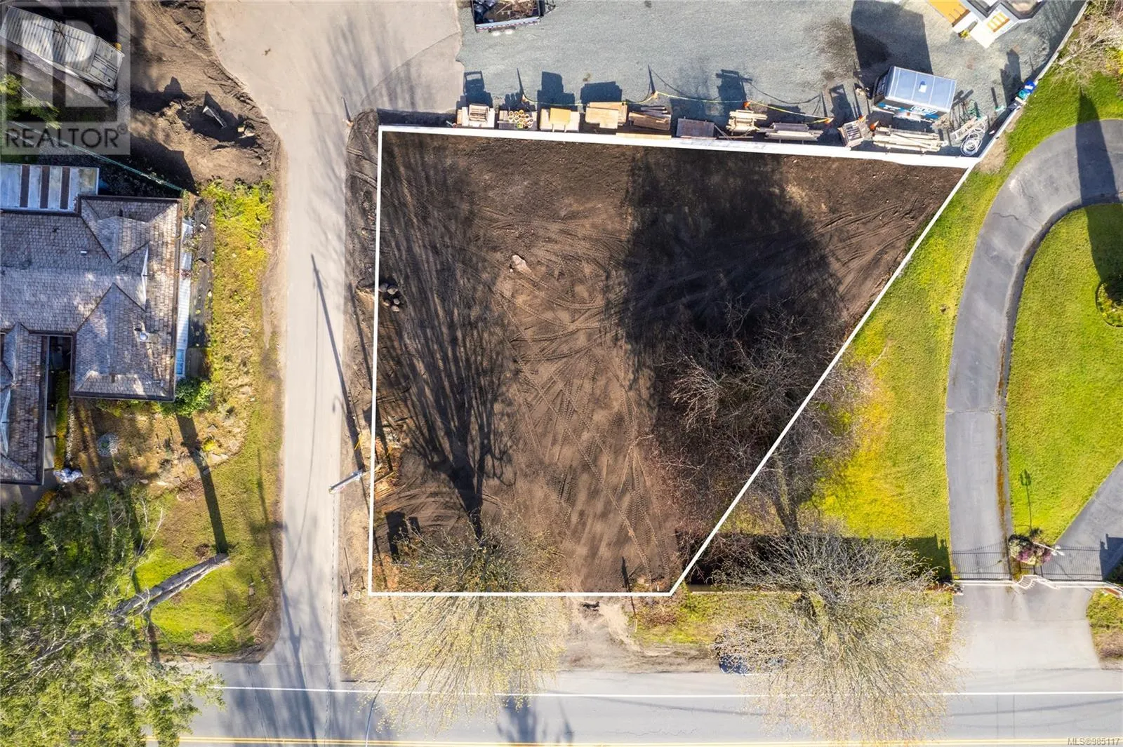 Lot 2 Memorial Ave