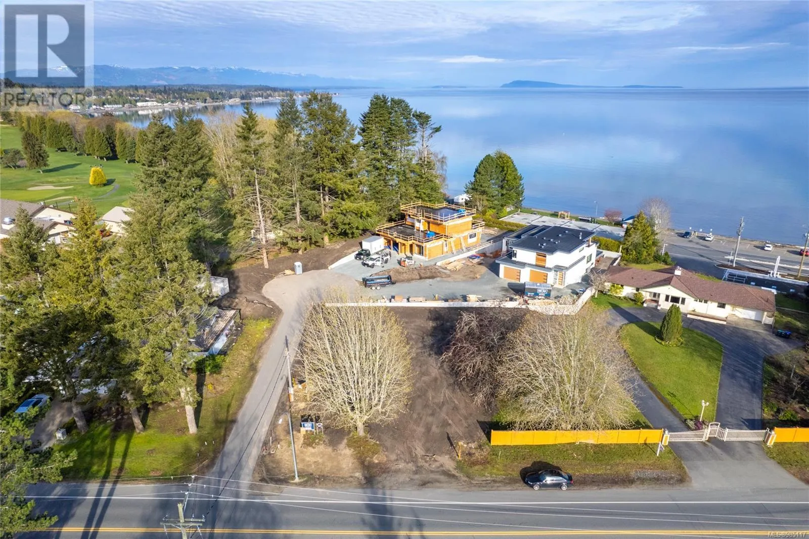 Lot 2 Memorial Ave