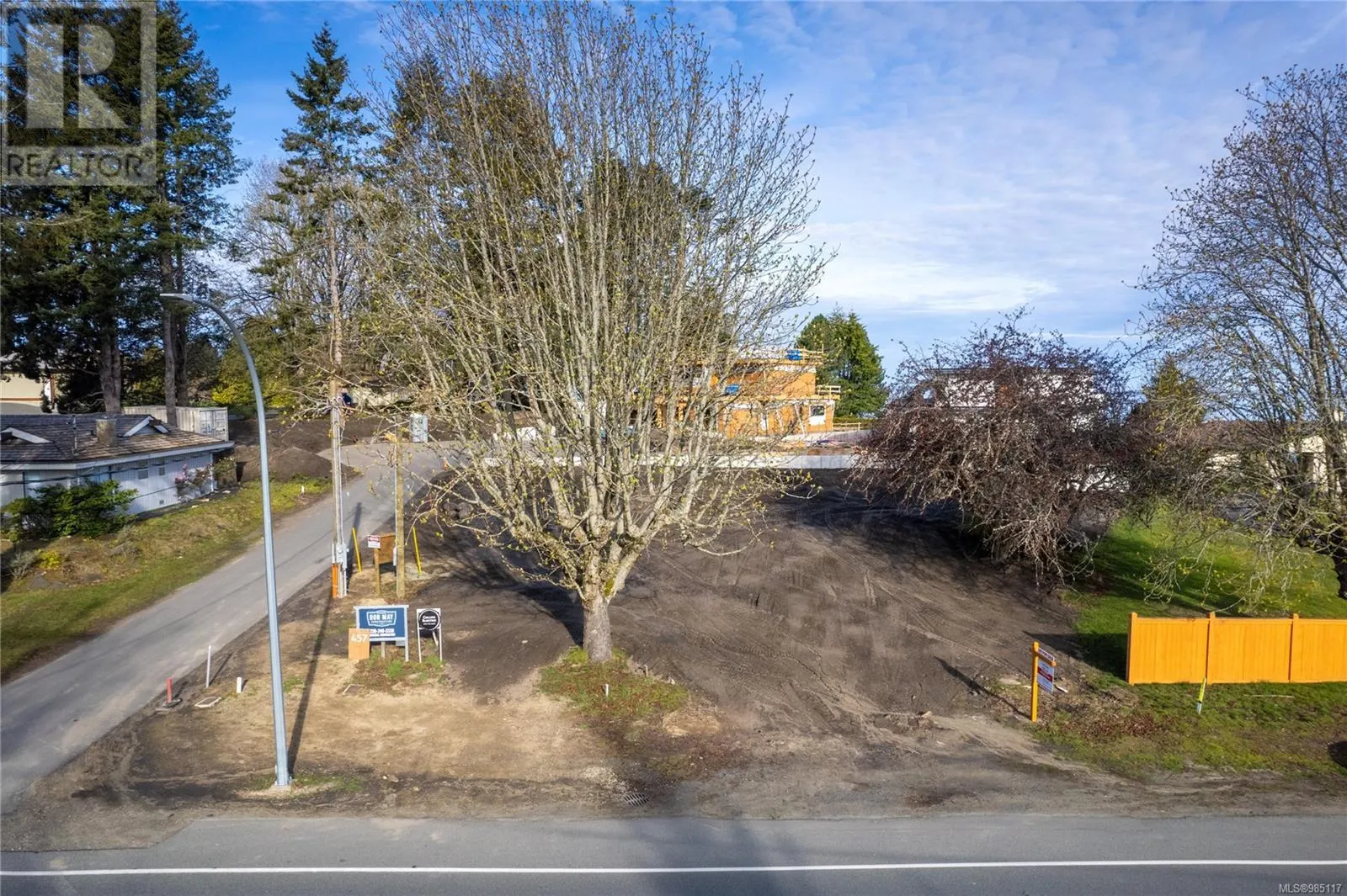 Lot 2 Memorial Ave