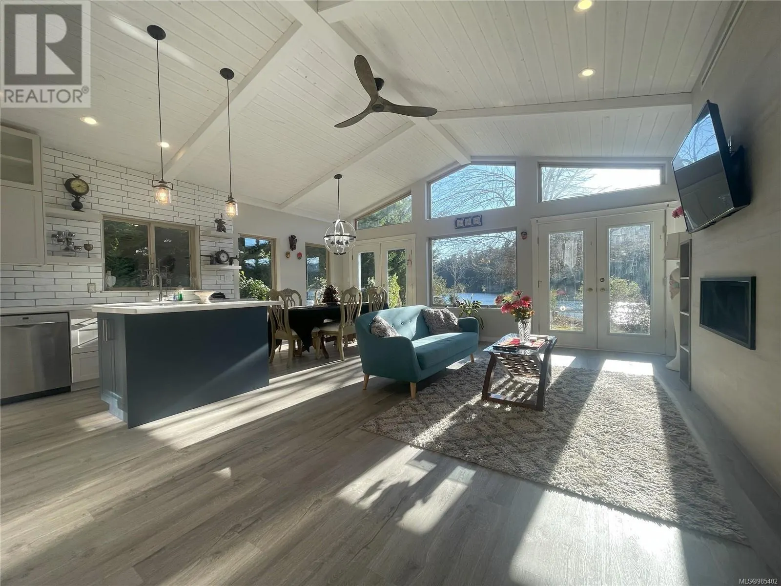 4712 Shell Beach Rd