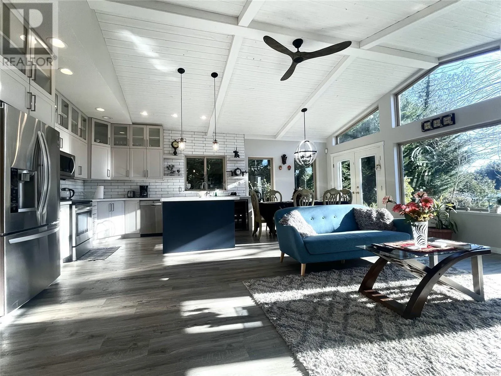 4712 Shell Beach Rd