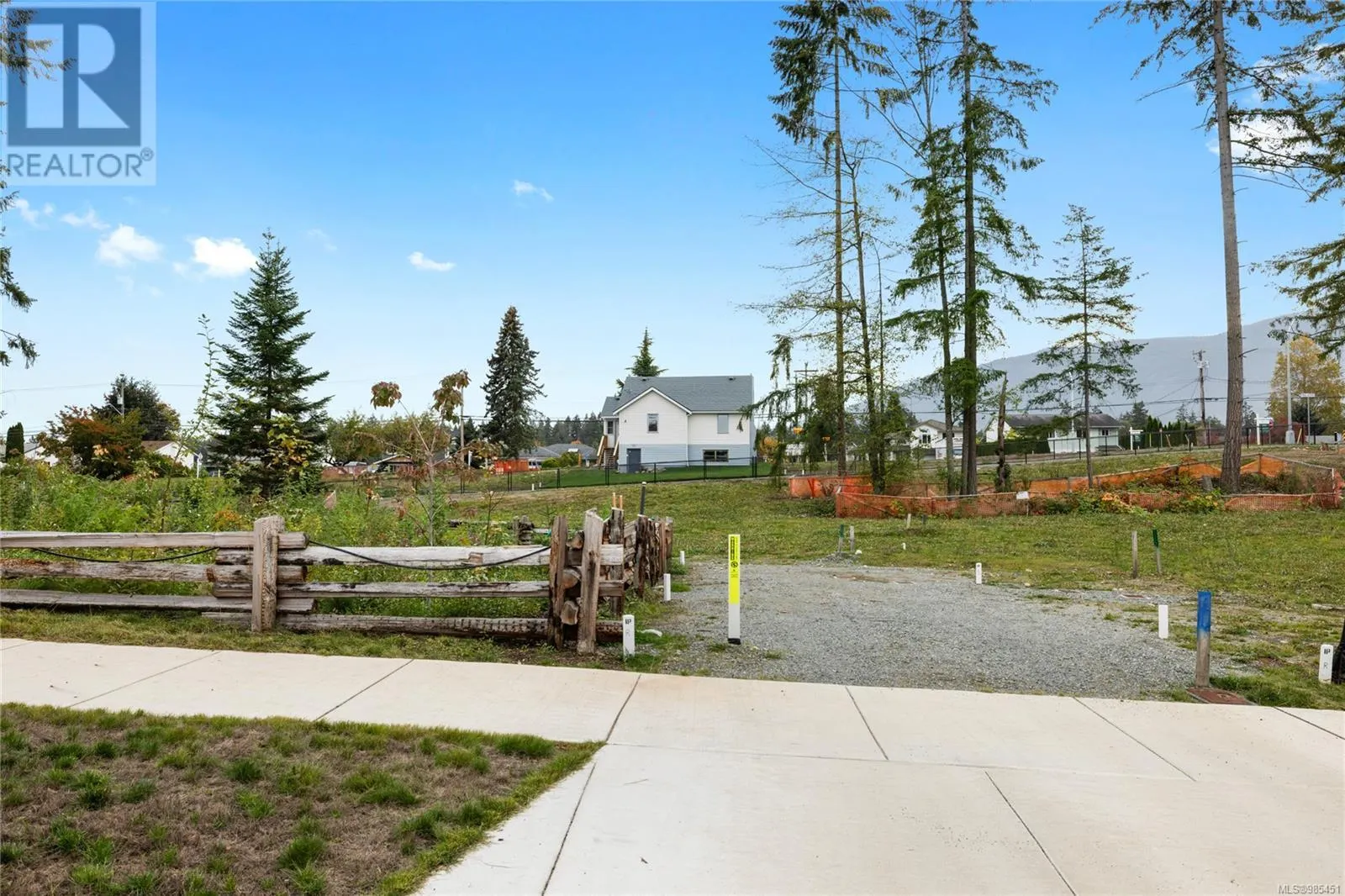 2495 Quill Dr