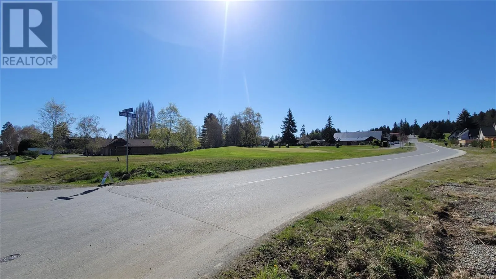 18 Cottage Dr