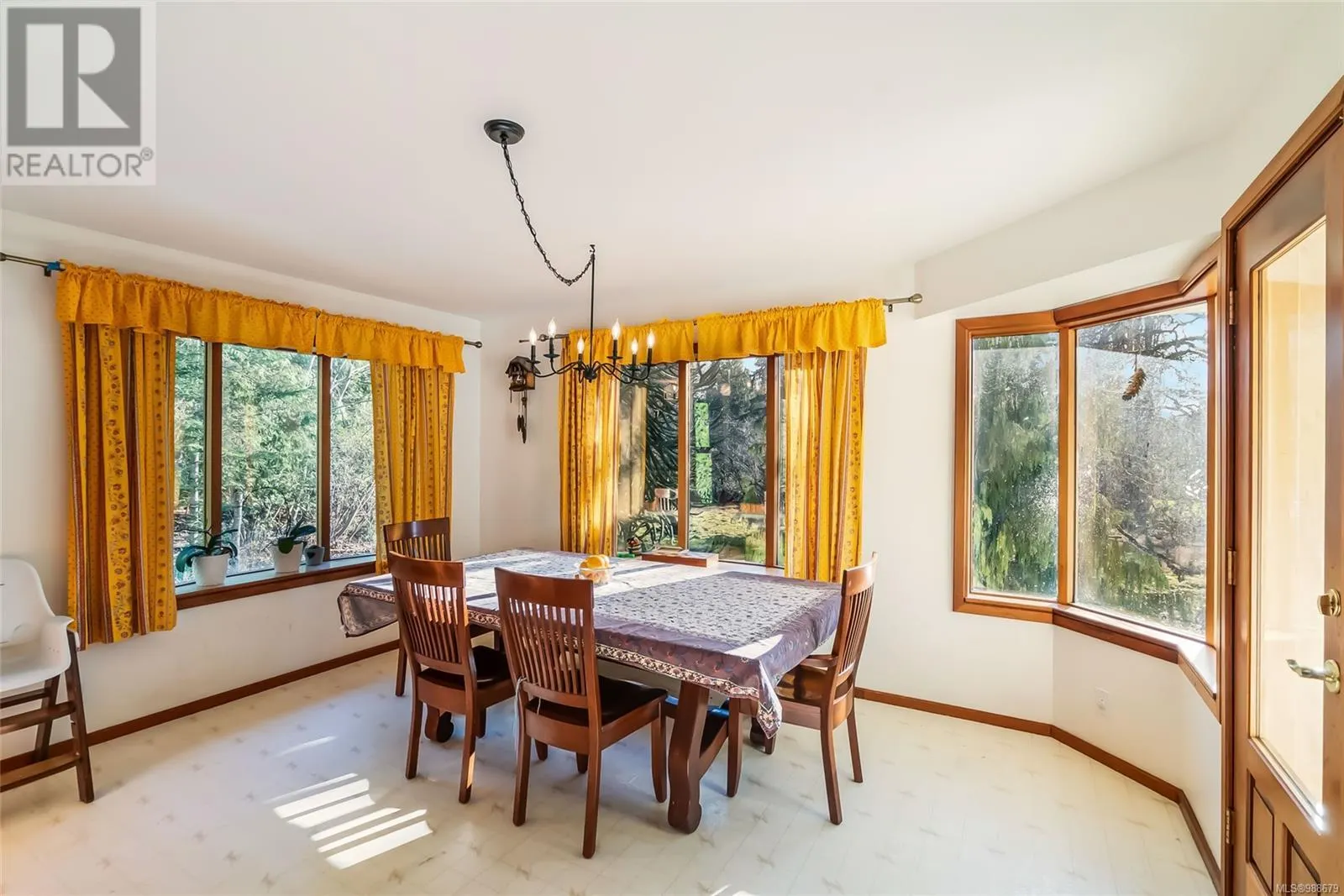 655 Qualicum Rd