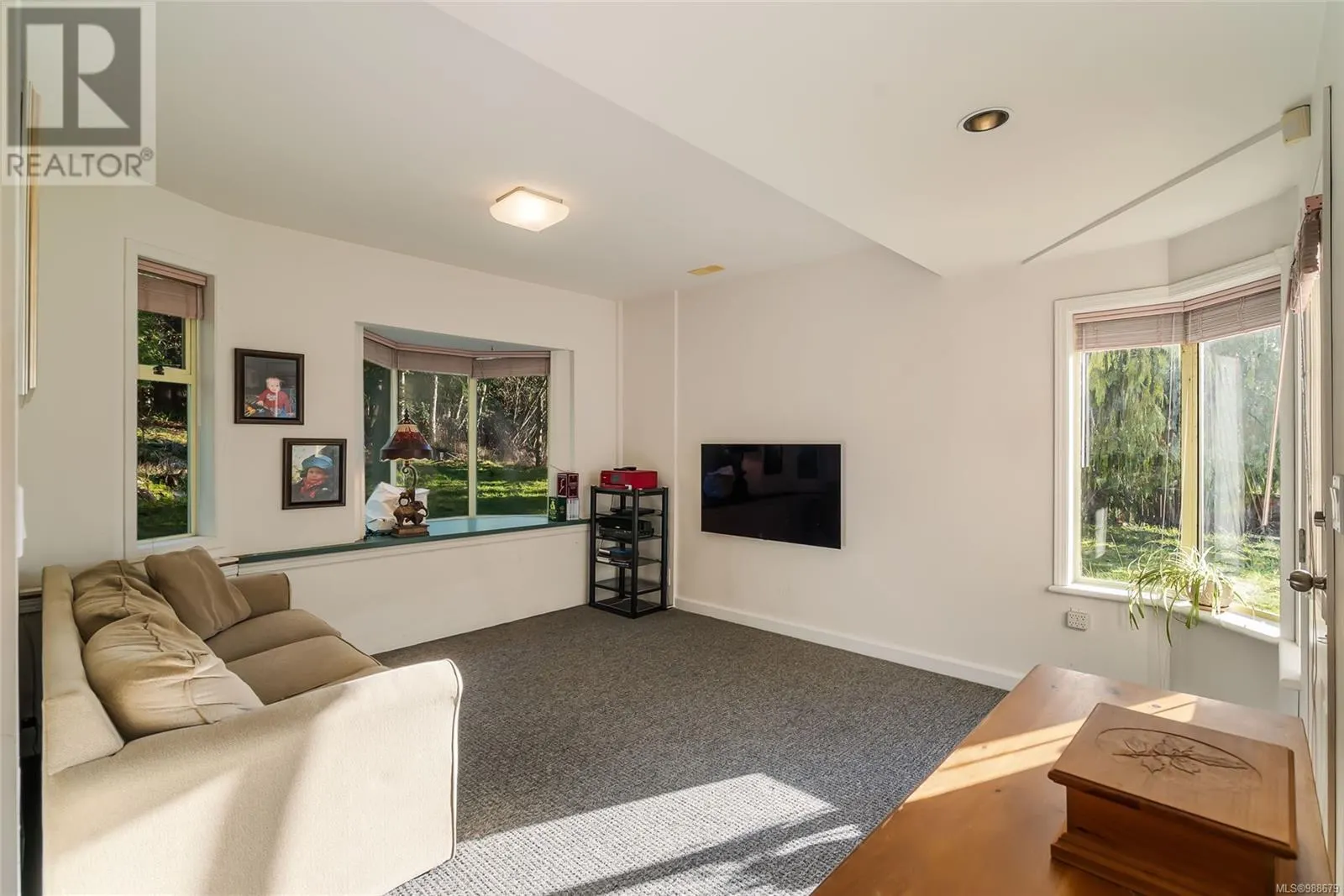 655 Qualicum Rd
