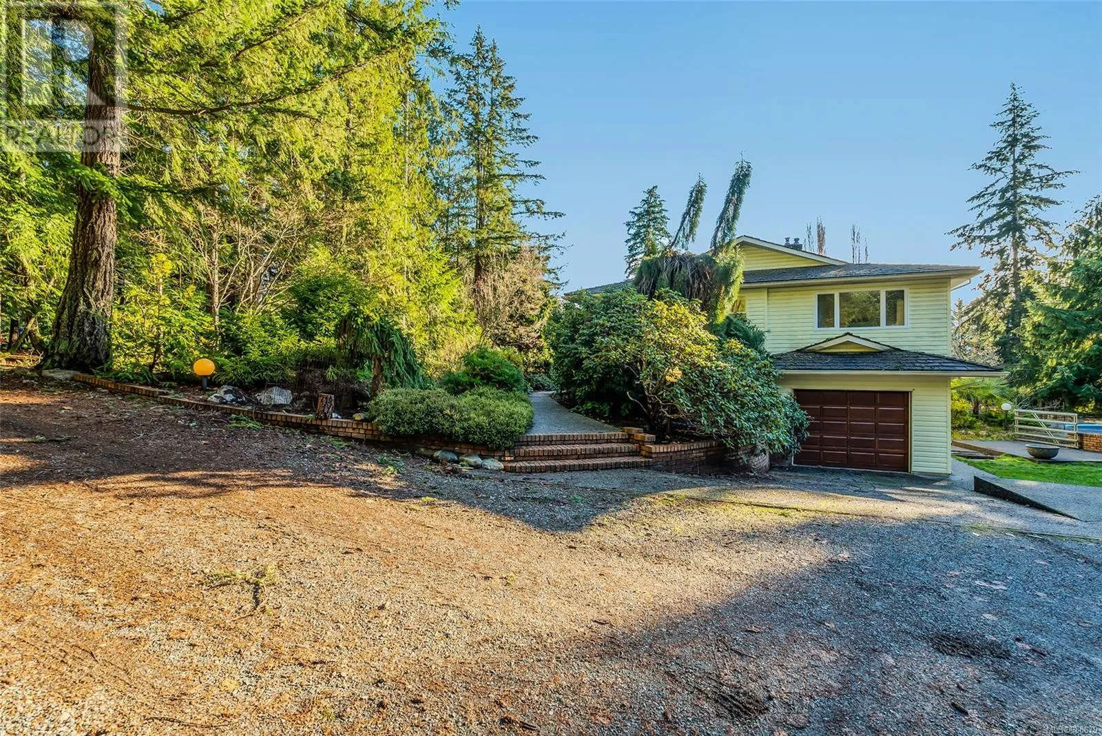 655 Qualicum Rd
