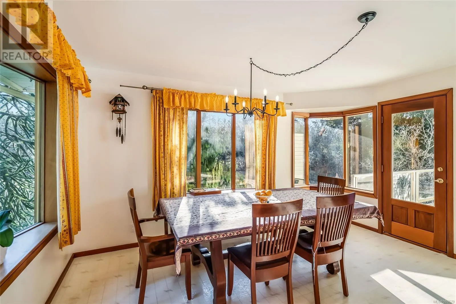 655 Qualicum Rd