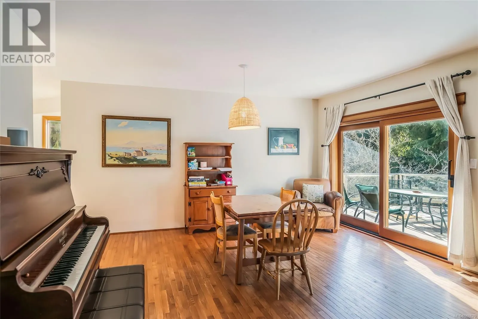 655 Qualicum Rd