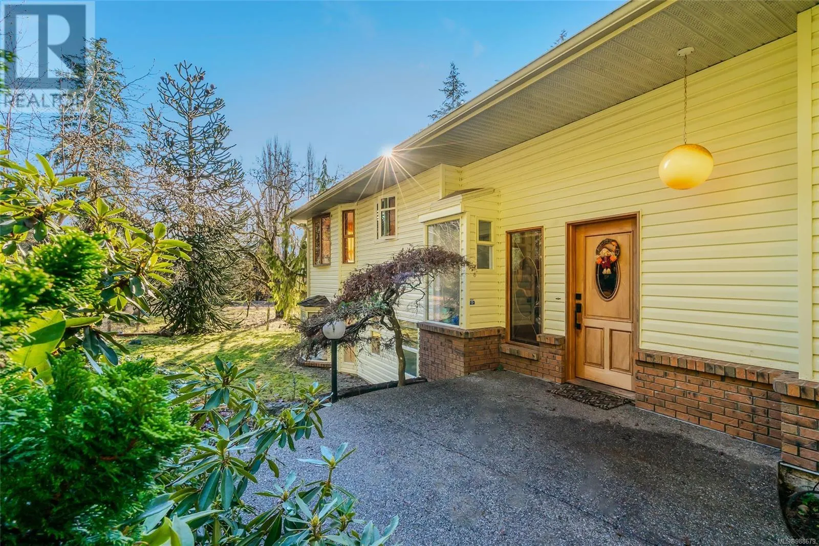 655 Qualicum Rd