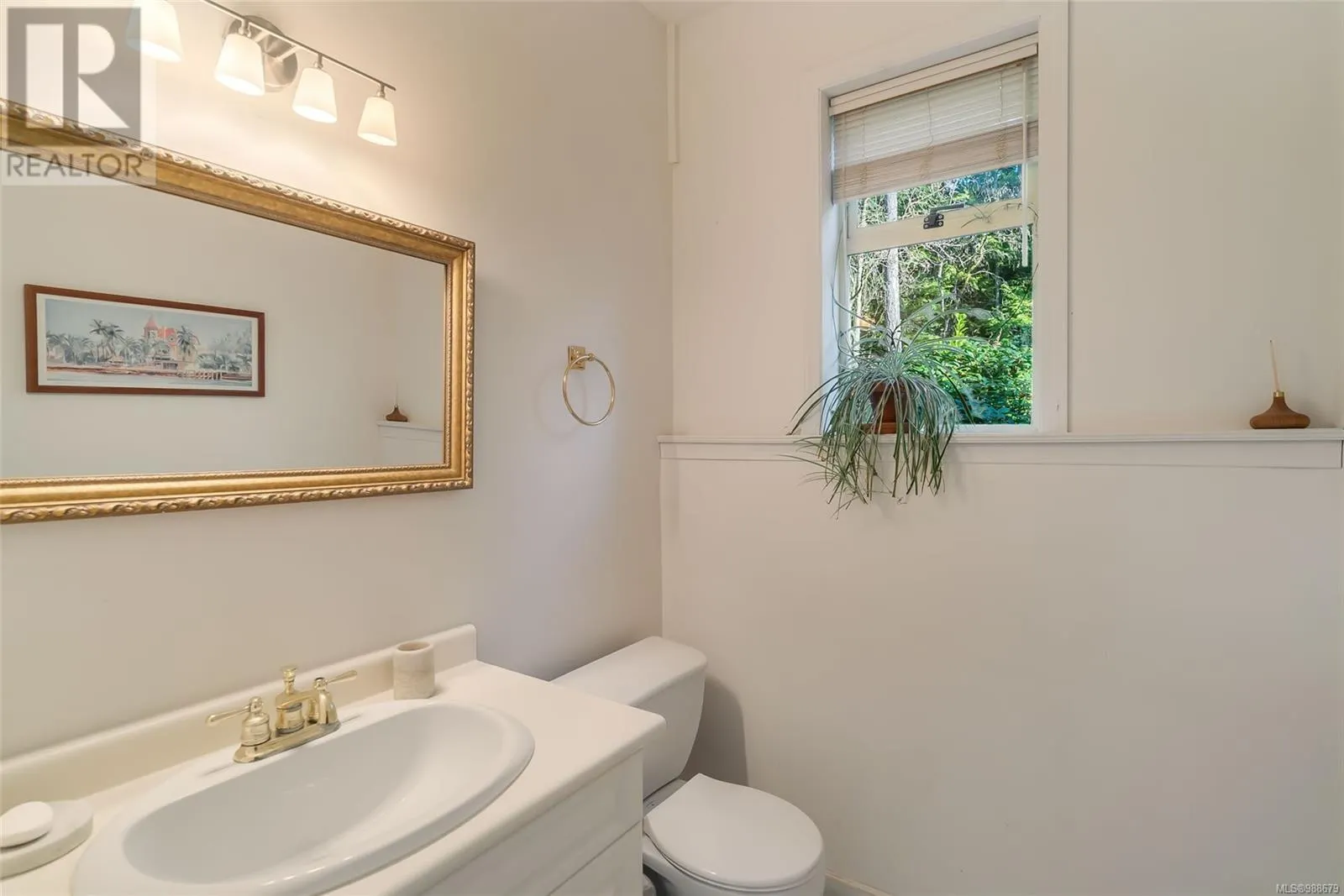 655 Qualicum Rd