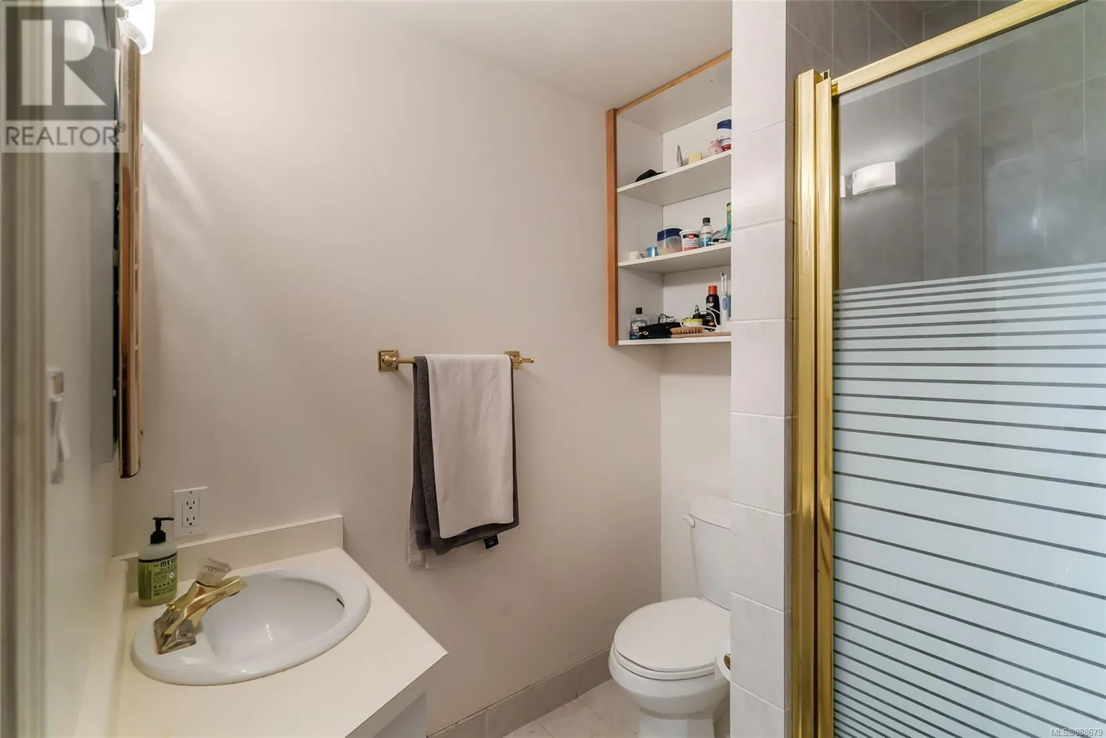 655 Qualicum Rd