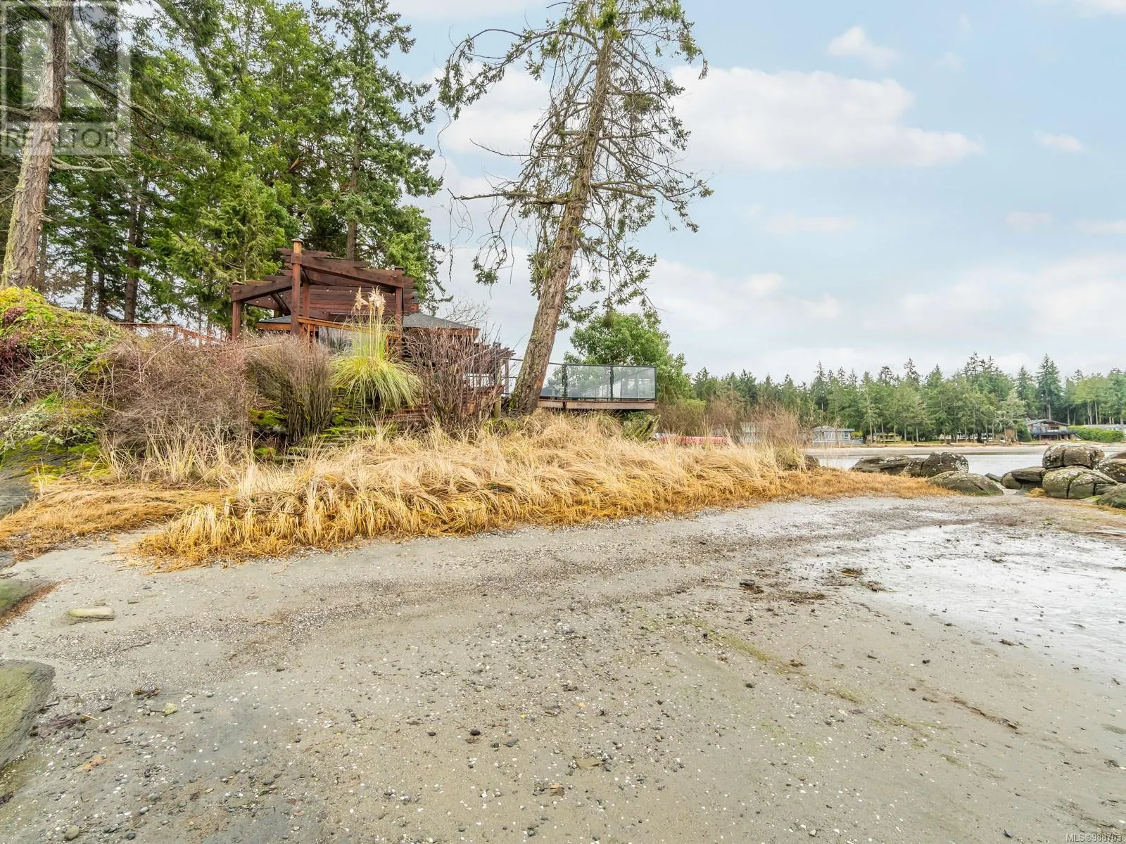 735 1600 Stroulger Rd