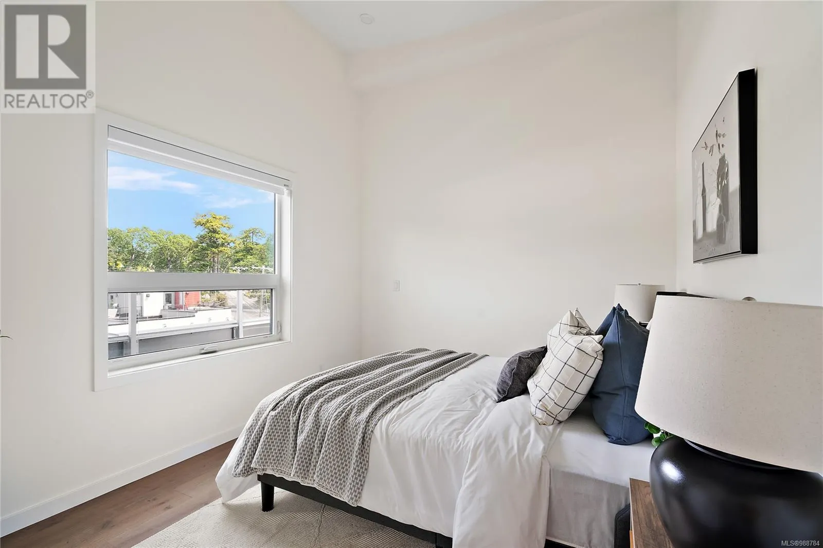 BPH1 1102 Esquimalt Rd