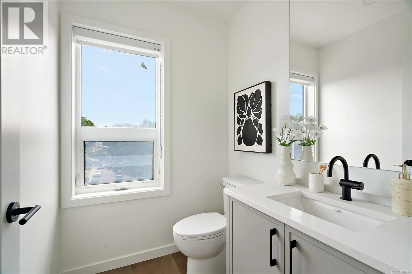 BPH1 1102 Esquimalt Rd