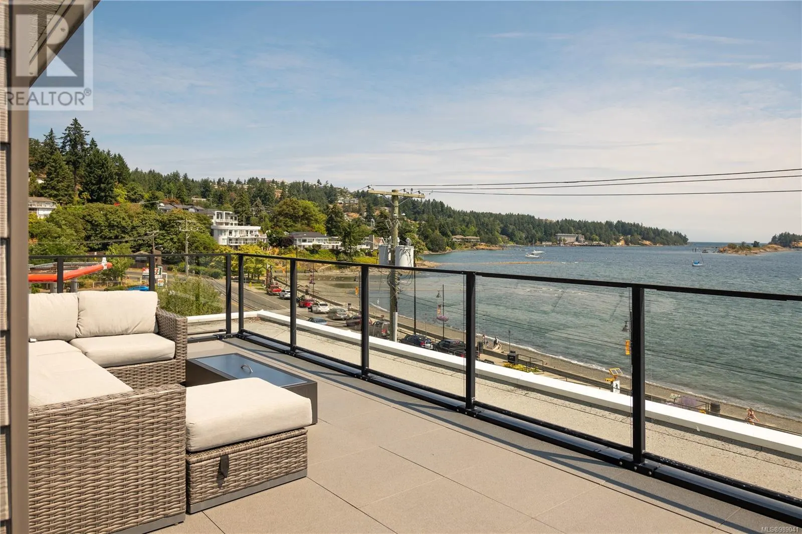 101 2835 Departure Bay Rd
