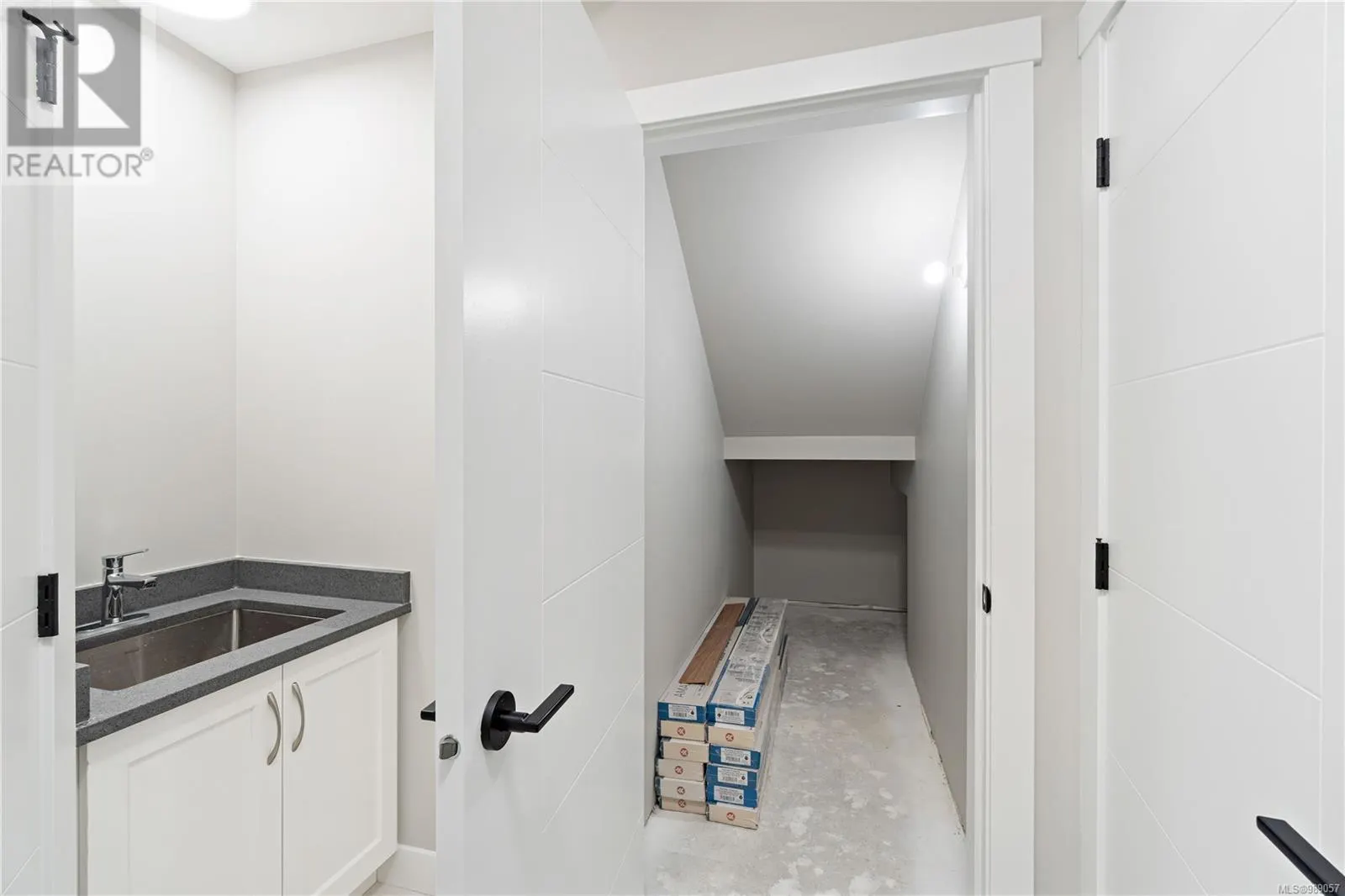 1348 Langara Dr