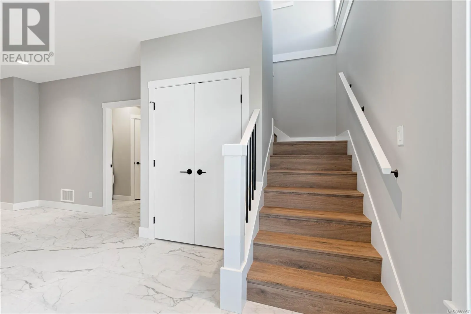 1348 Langara Dr