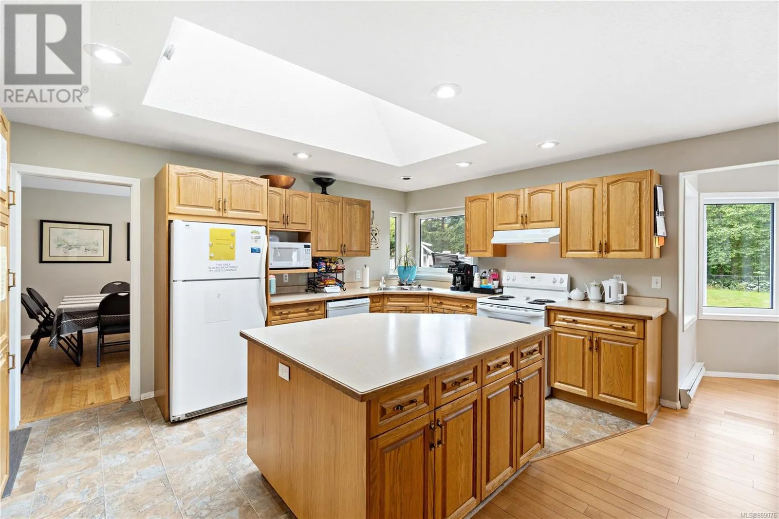 2106 Buttle Lake Way