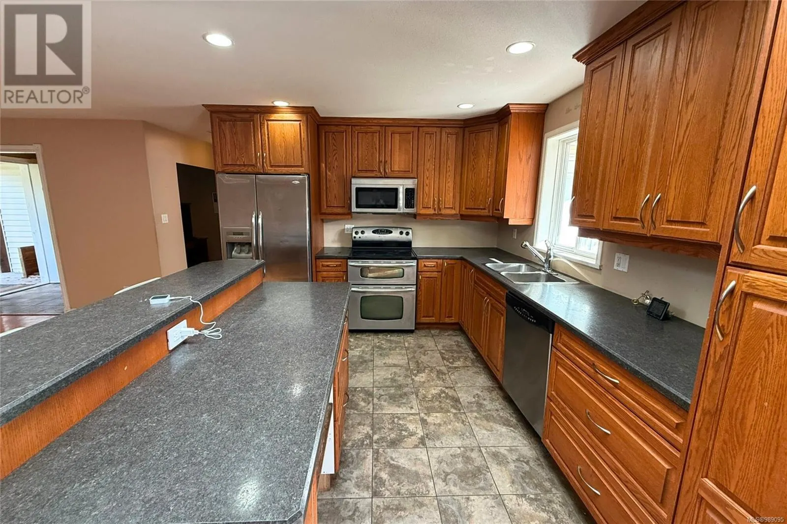 2450/2440 Whistler Rd W
