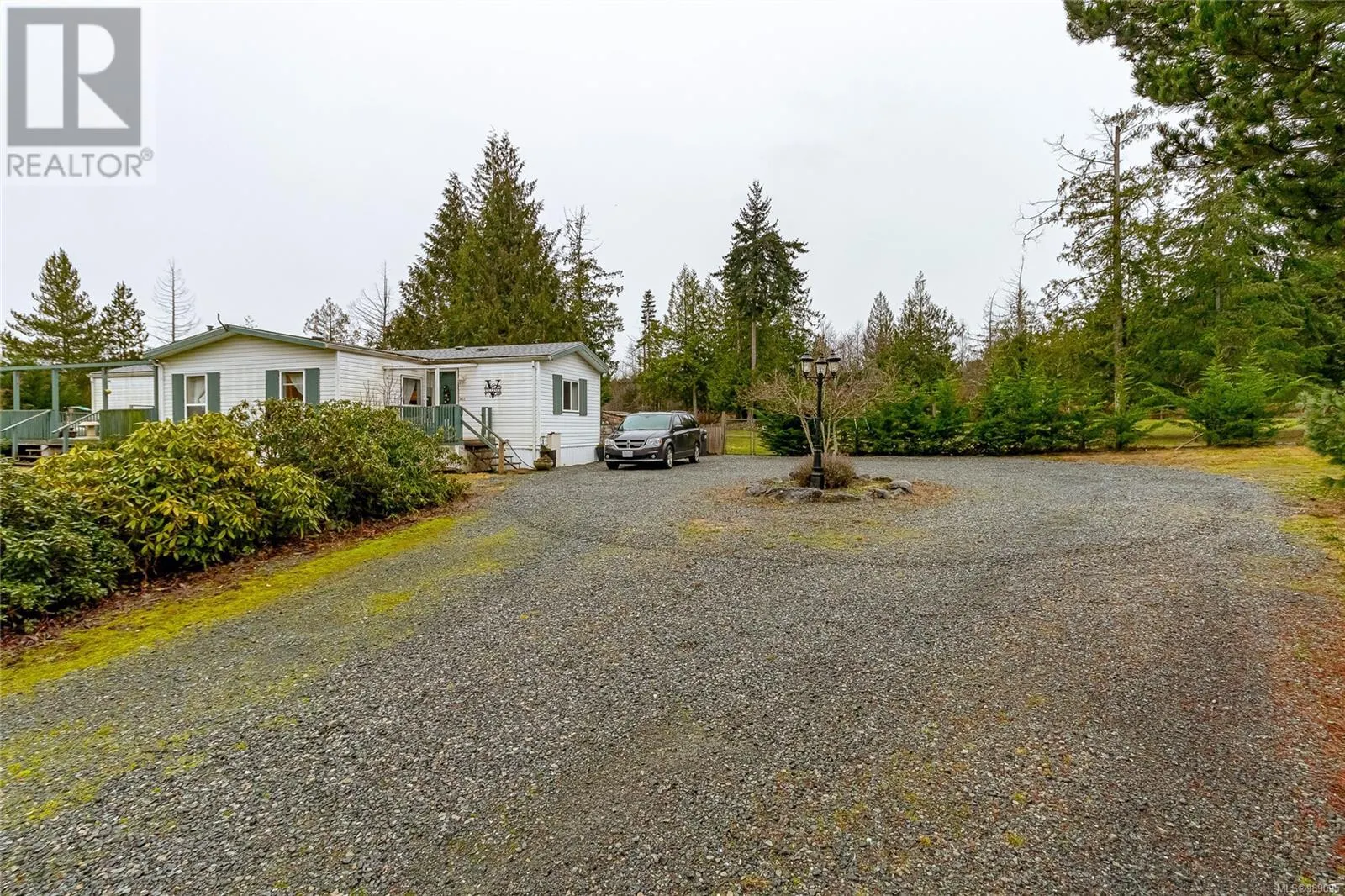 2450/2440 Whistler Rd W