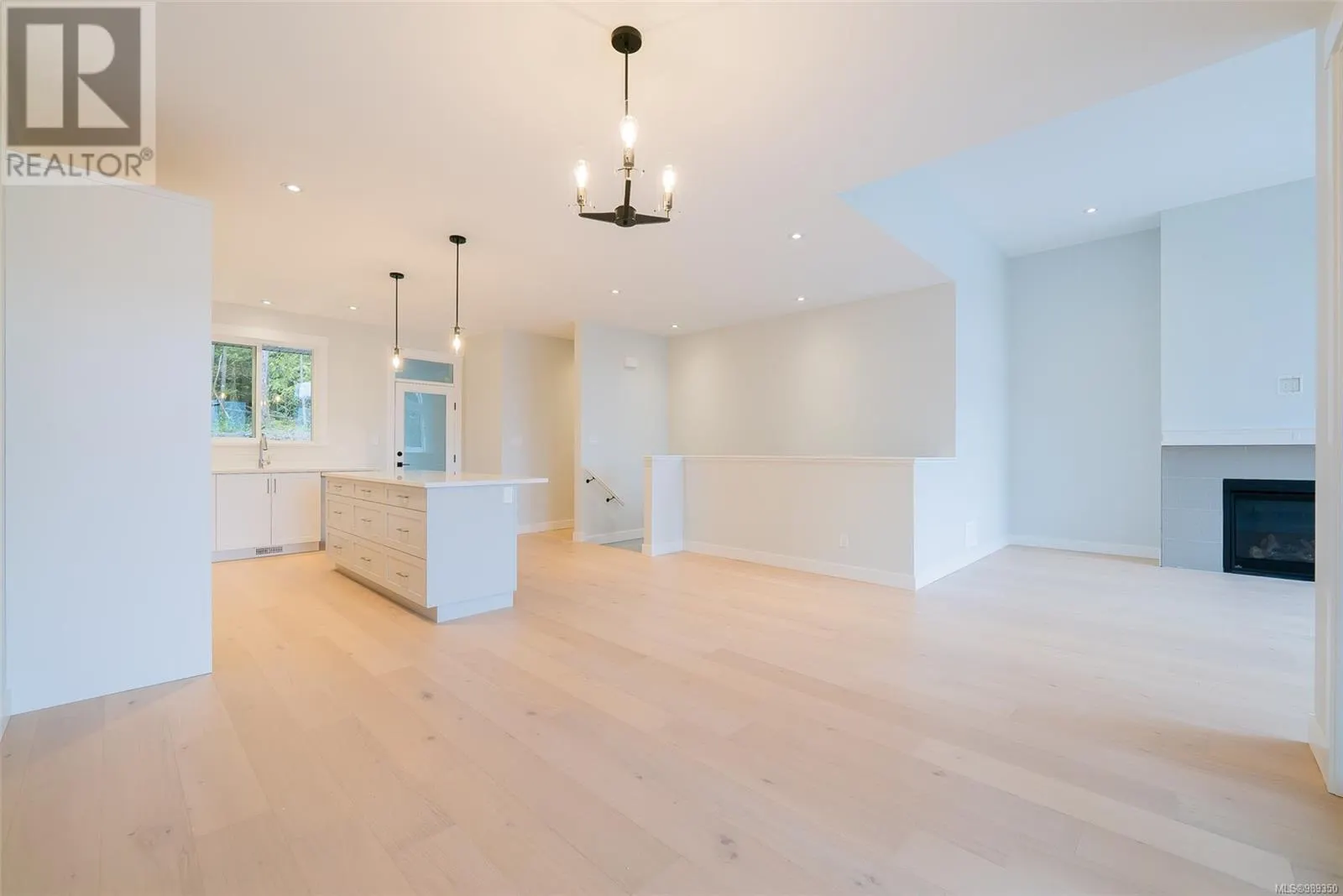 113 Raven Way