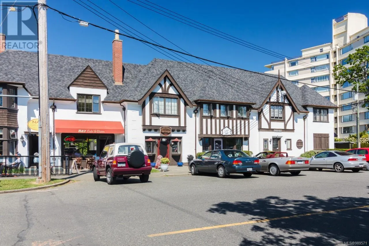 2409 Currie Rd