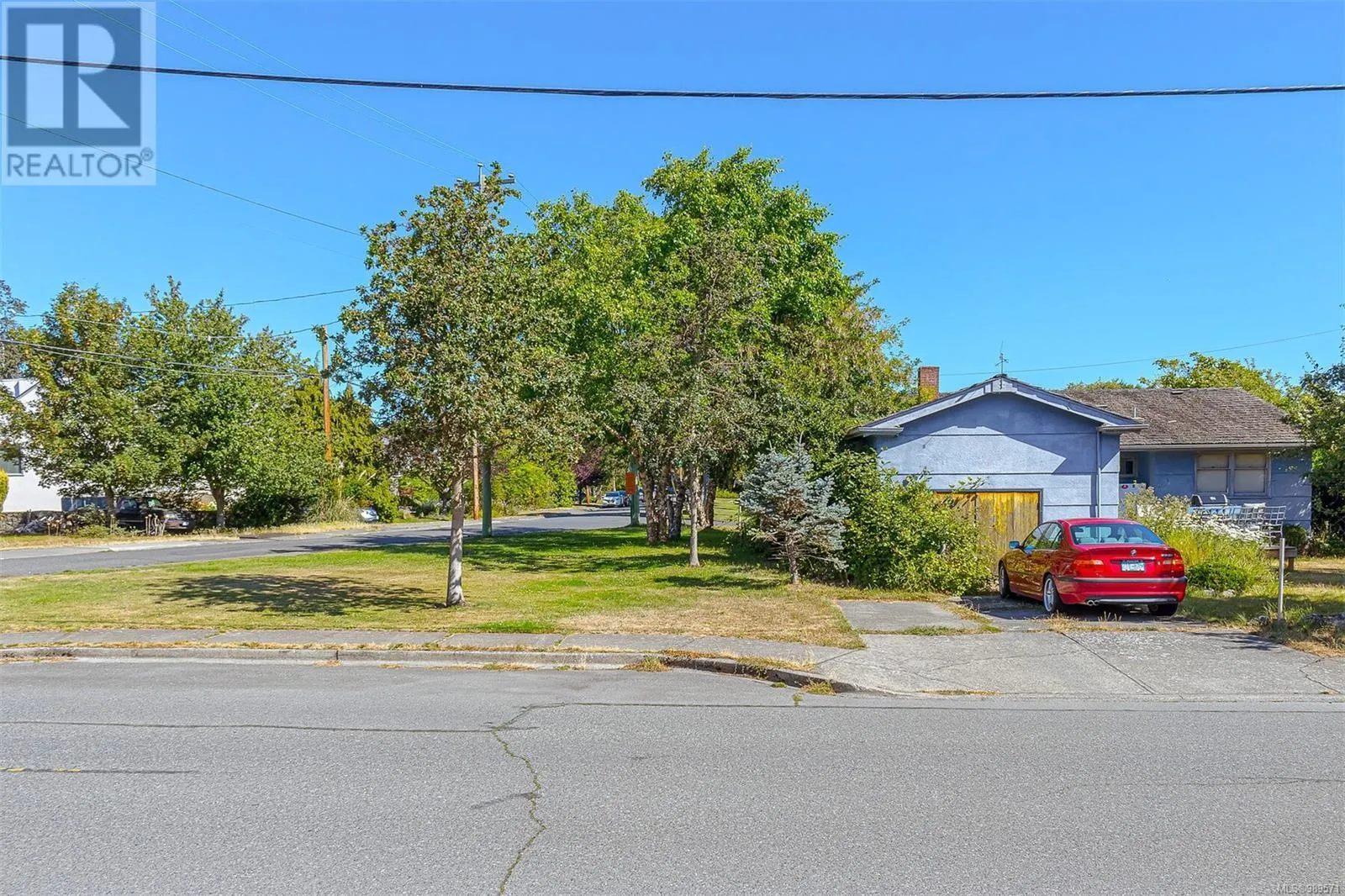 2409 Currie Rd