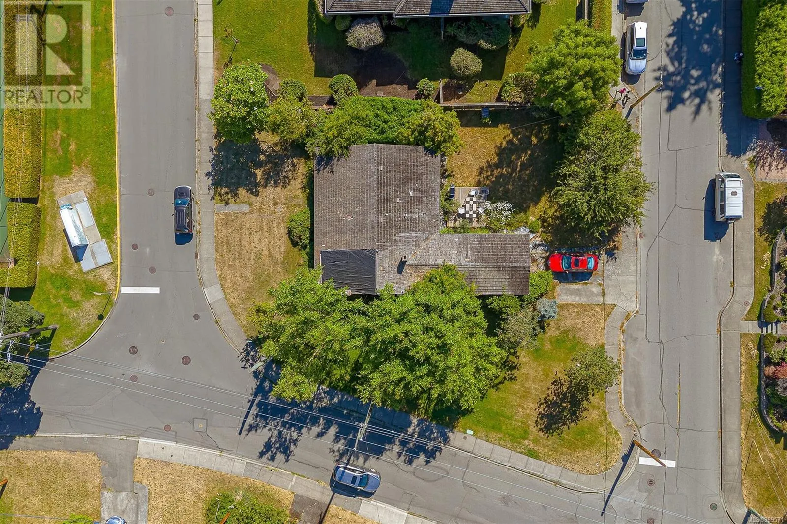 2409 Currie Rd