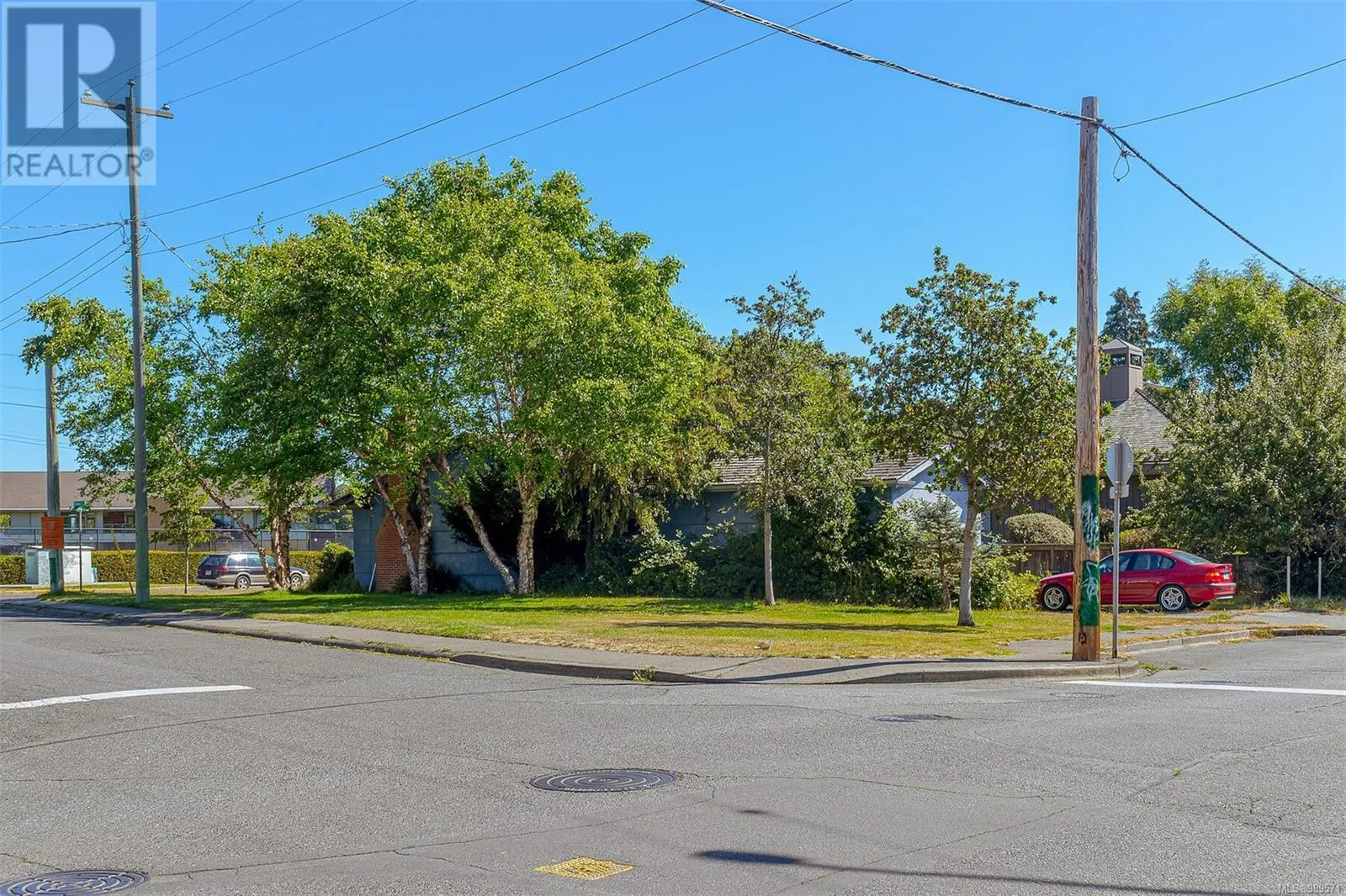 2409 Currie Rd
