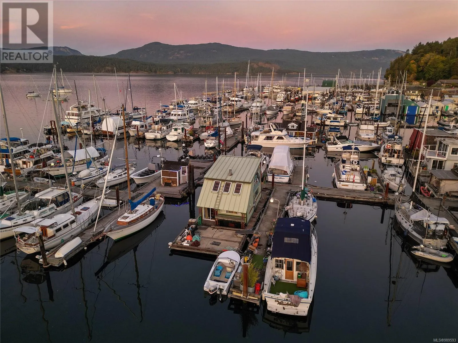 7 1745 Cowichan Bay Rd