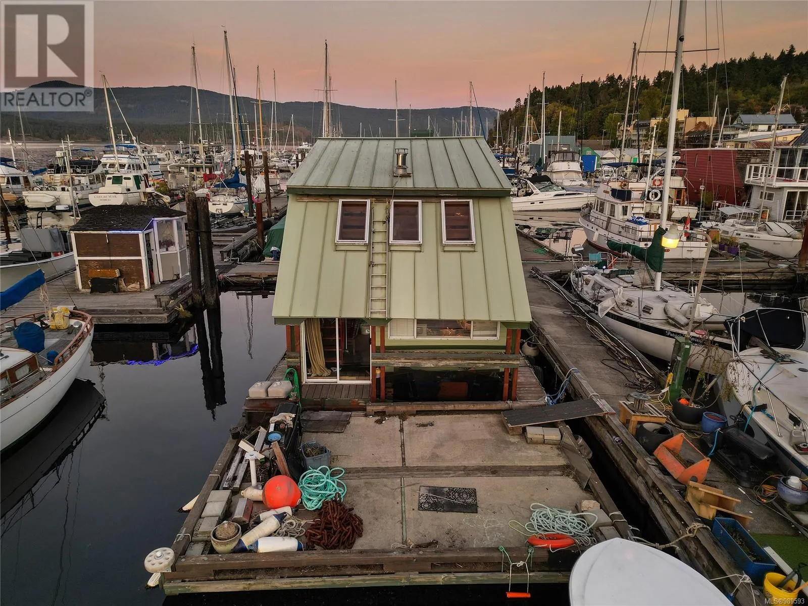7 1745 Cowichan Bay Rd