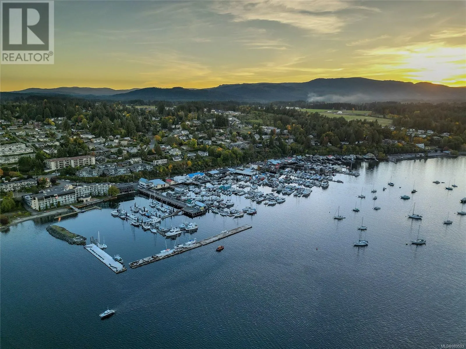 7 1745 Cowichan Bay Rd