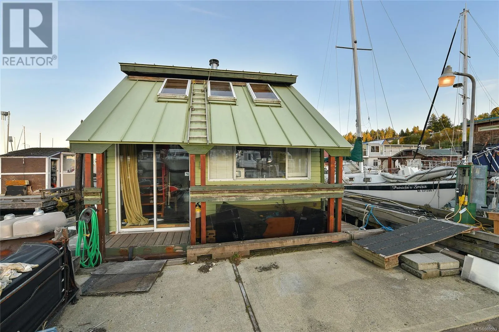 7 1745 Cowichan Bay Rd