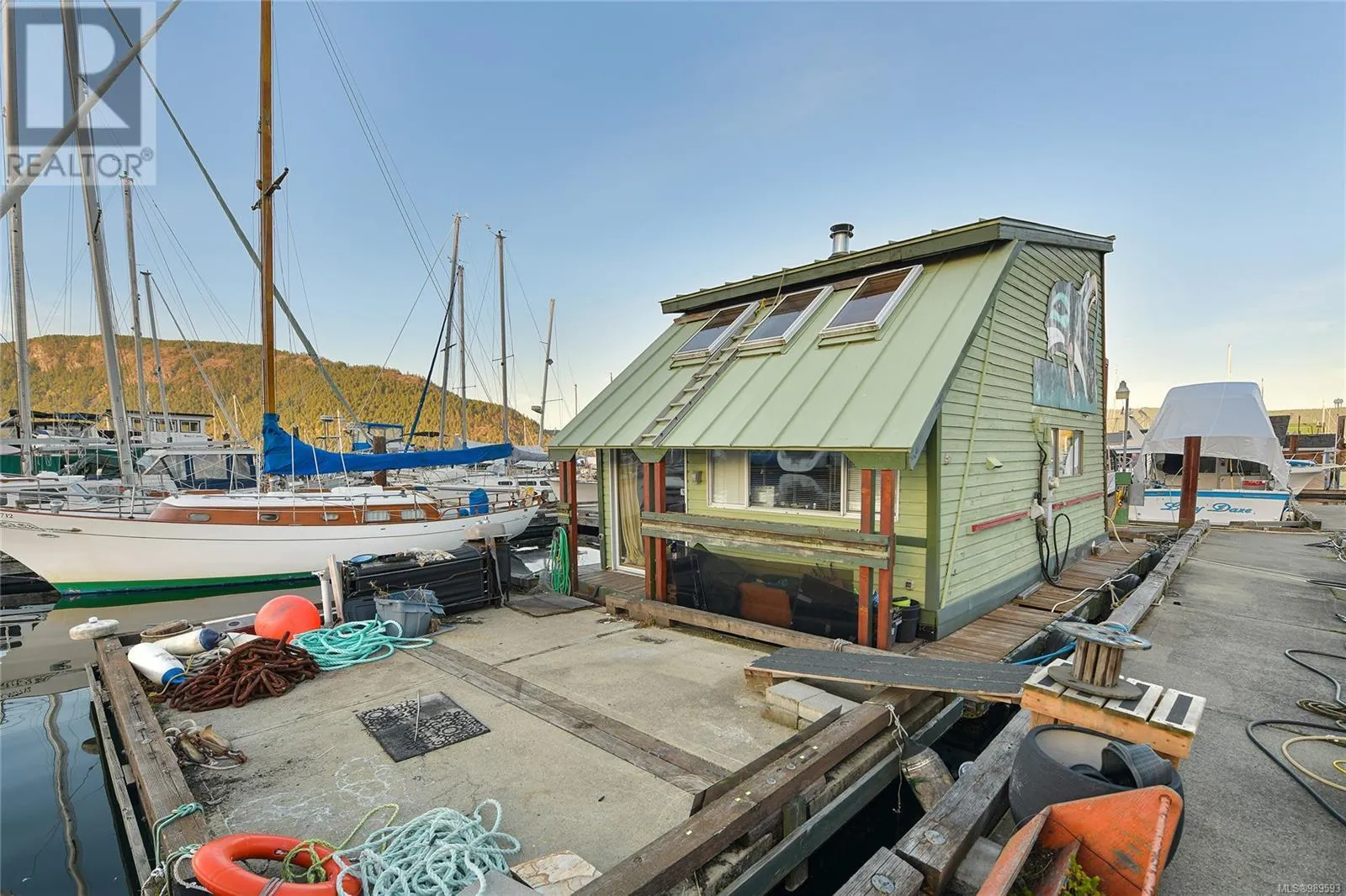 7 1745 Cowichan Bay Rd