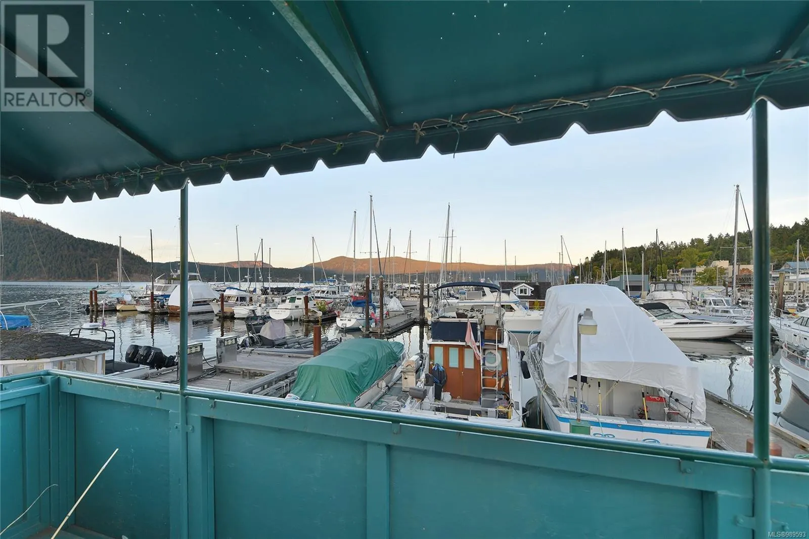7 1745 Cowichan Bay Rd