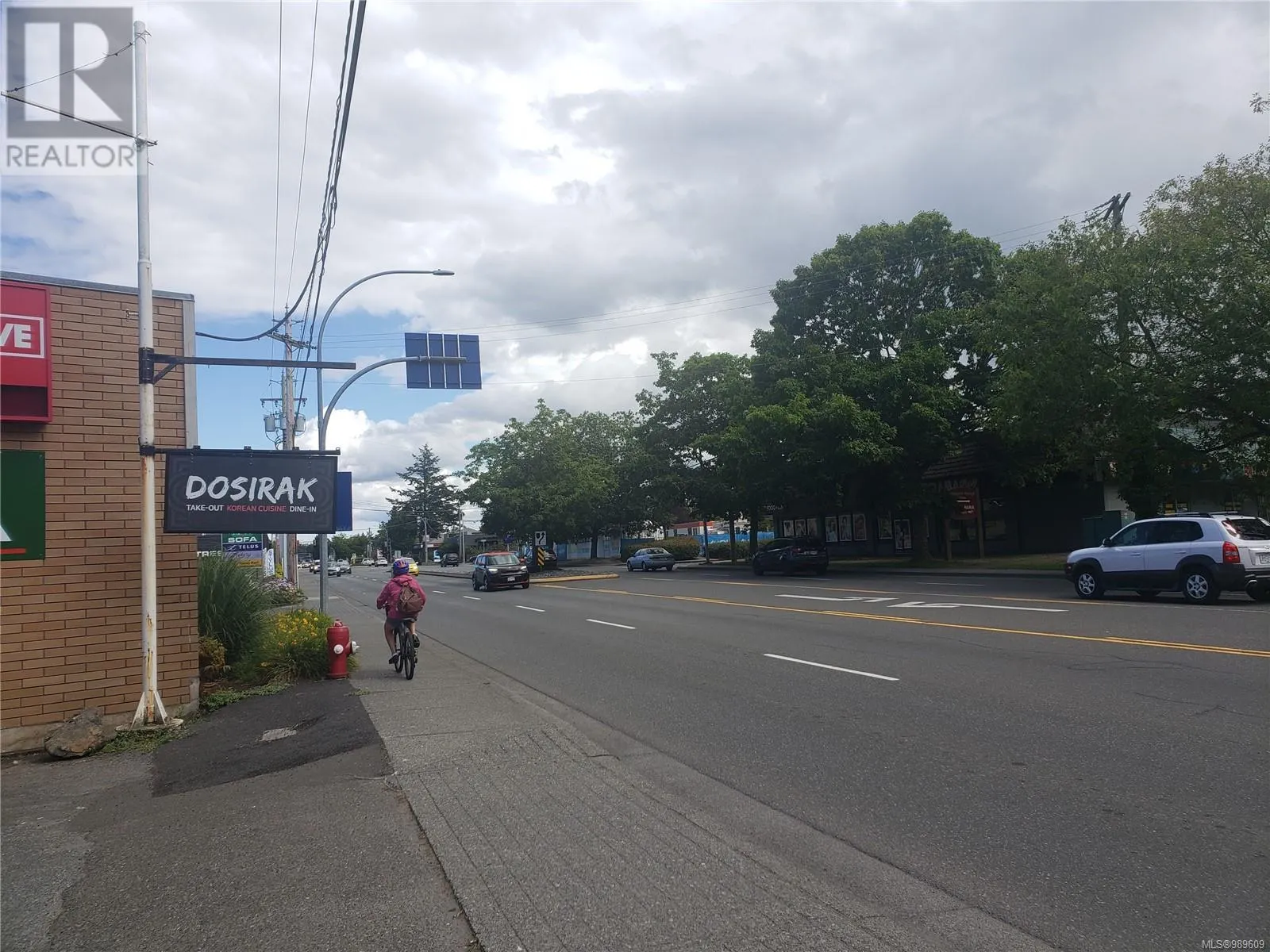 259 Island Hwy E