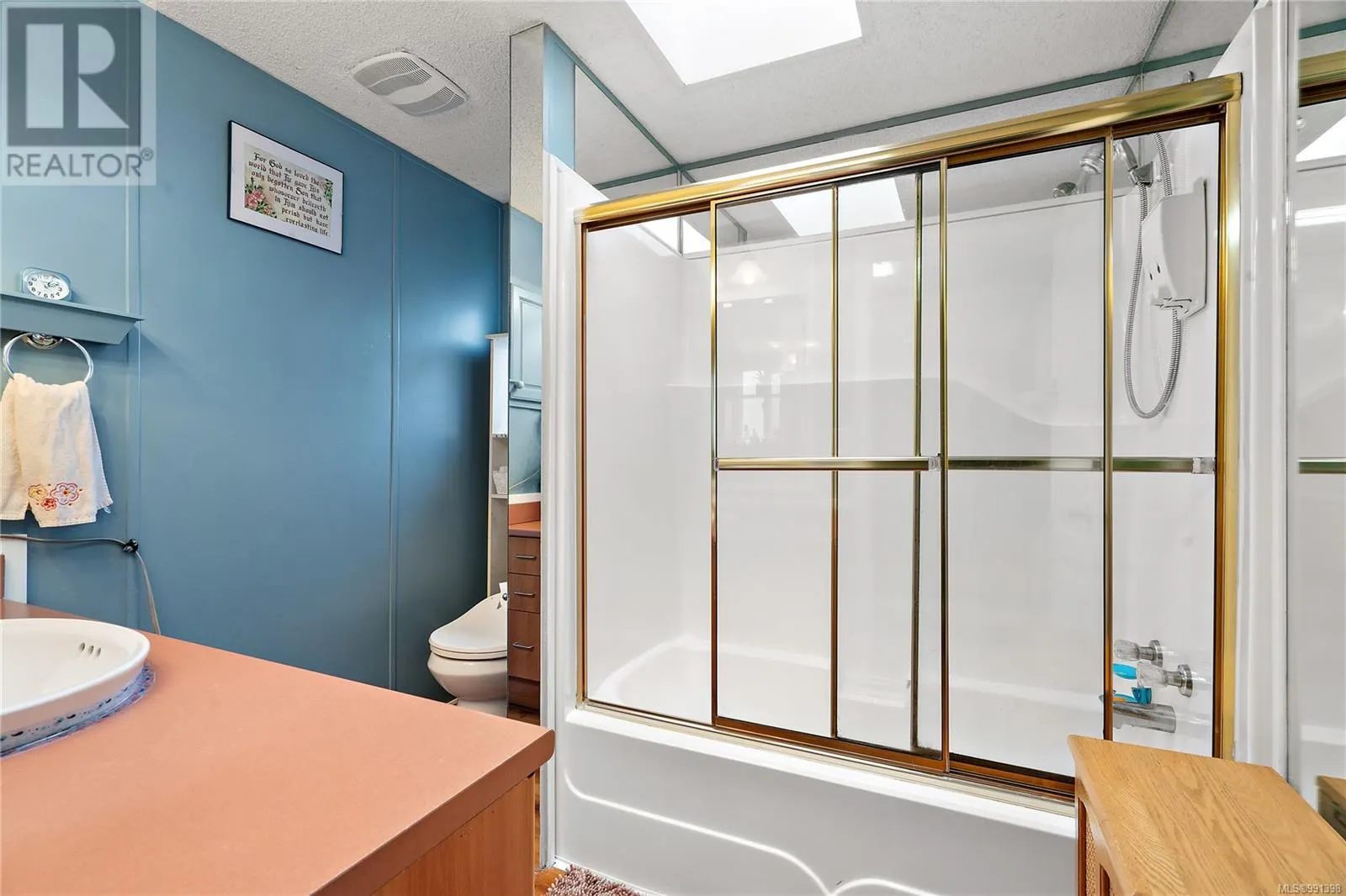 56 7583 Central Saanich Rd