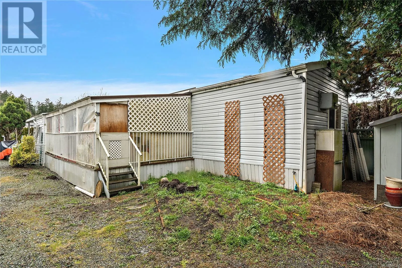 56 7583 Central Saanich Rd