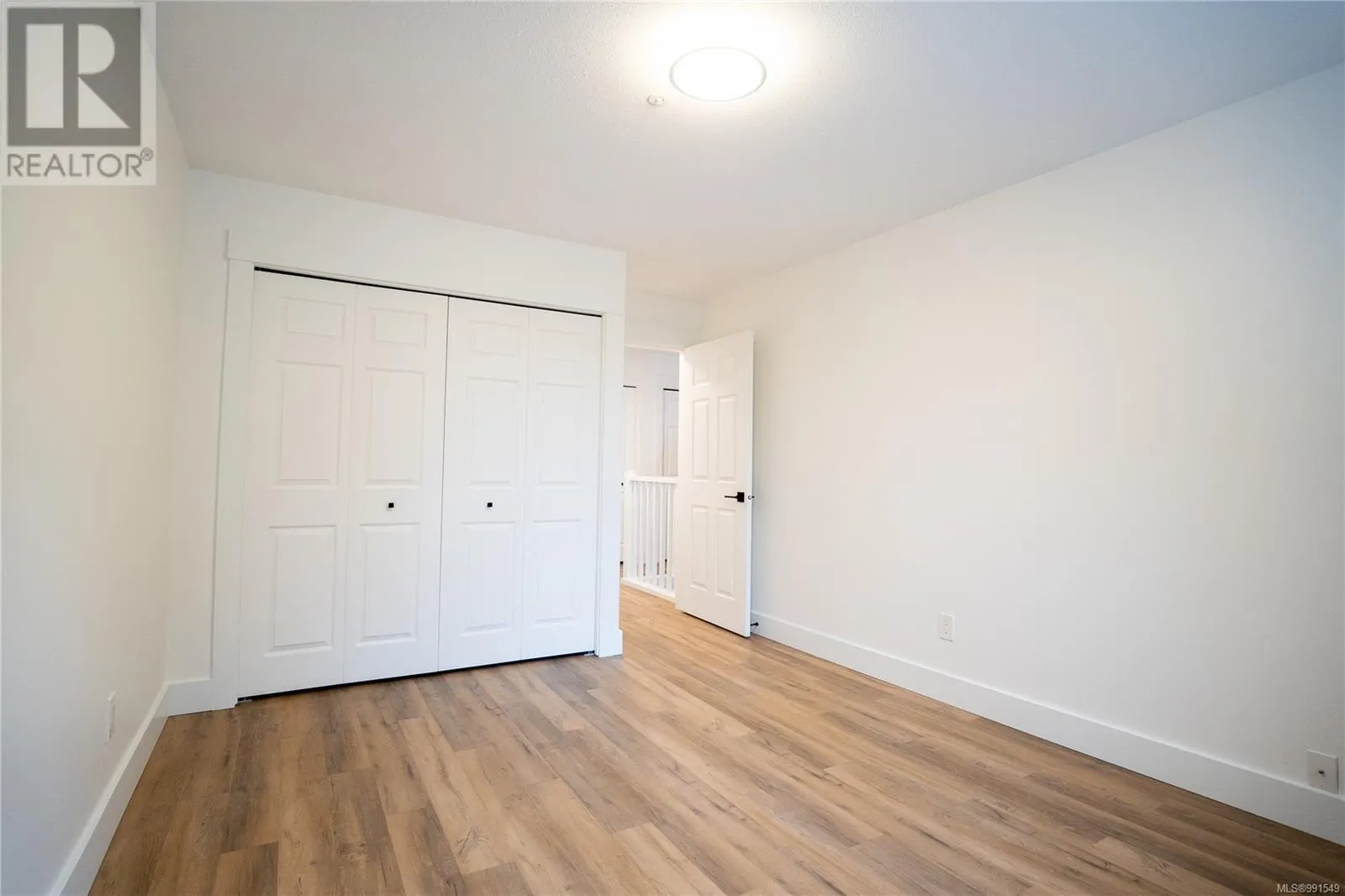 5274 Arbour Cres