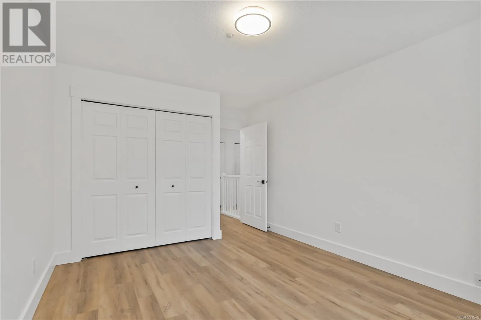 5274 Arbour Cres