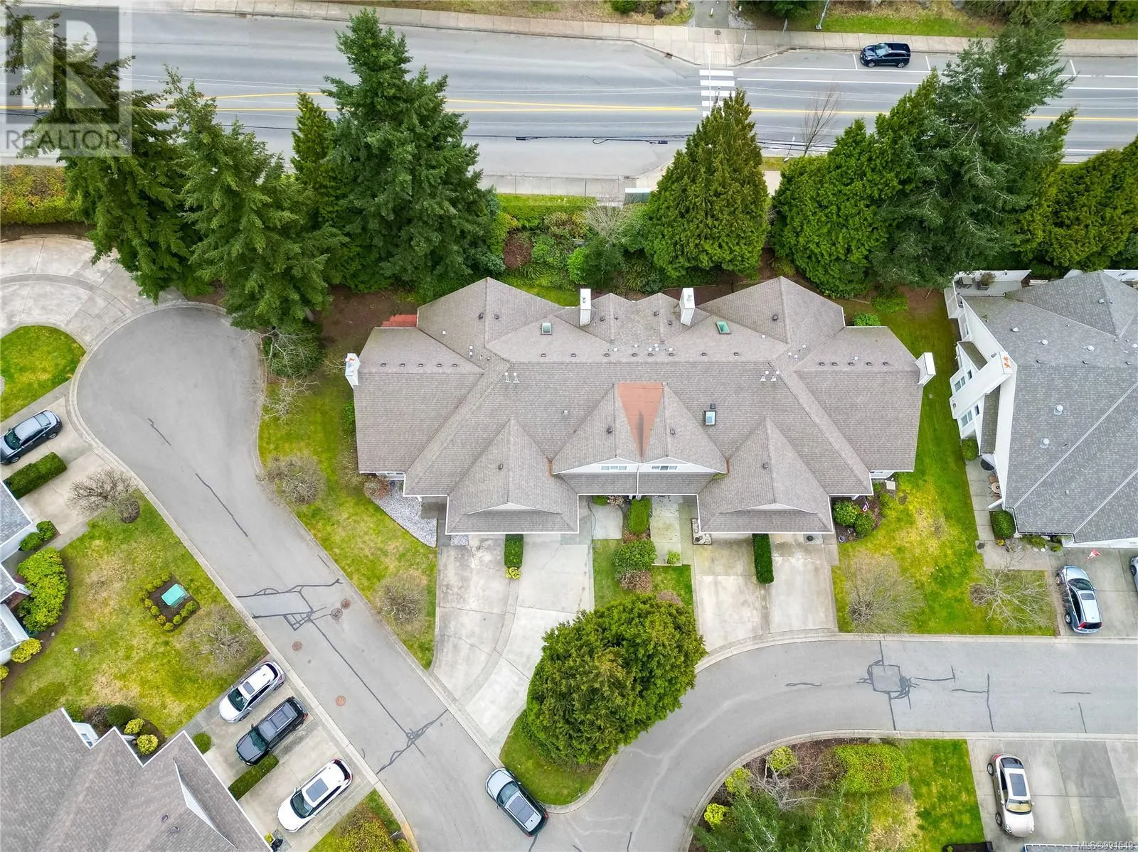 5274 Arbour Cres