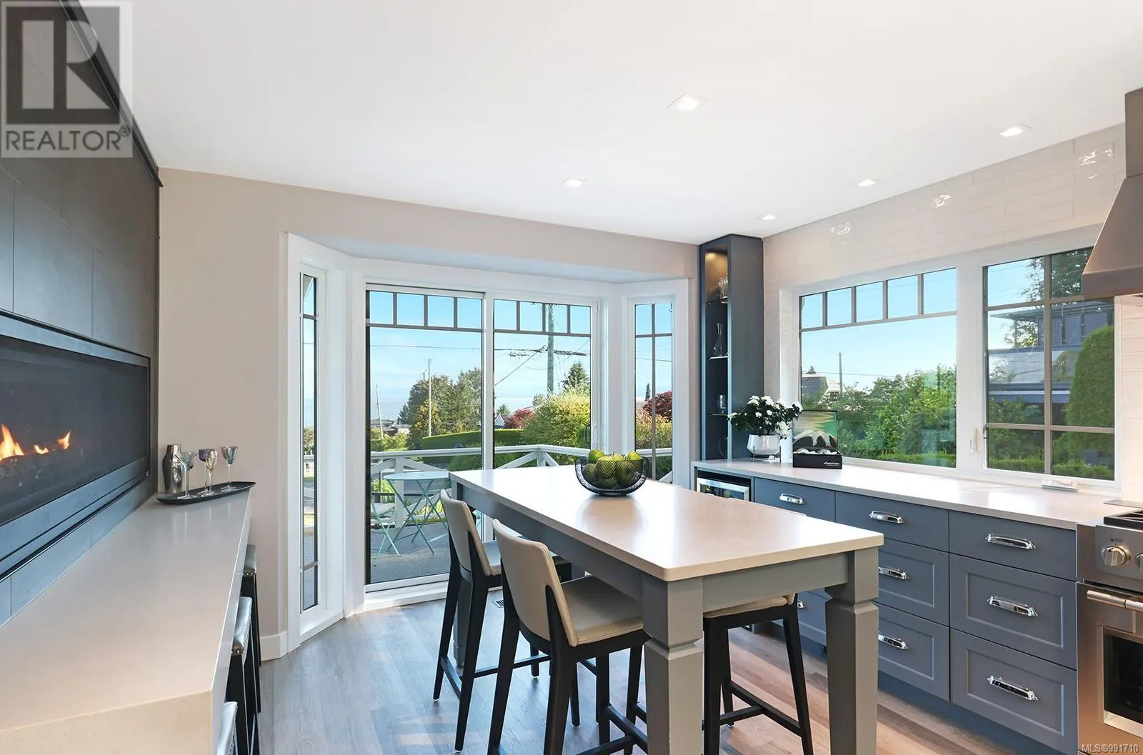 274 Crescent Rd W